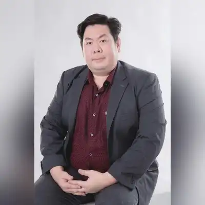 何菲雅